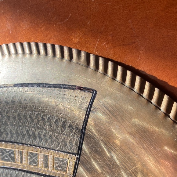 Regal Queen Nefertiti Gold and Black Decorative 9 inch Wall Decor. - Picture 6 of 7